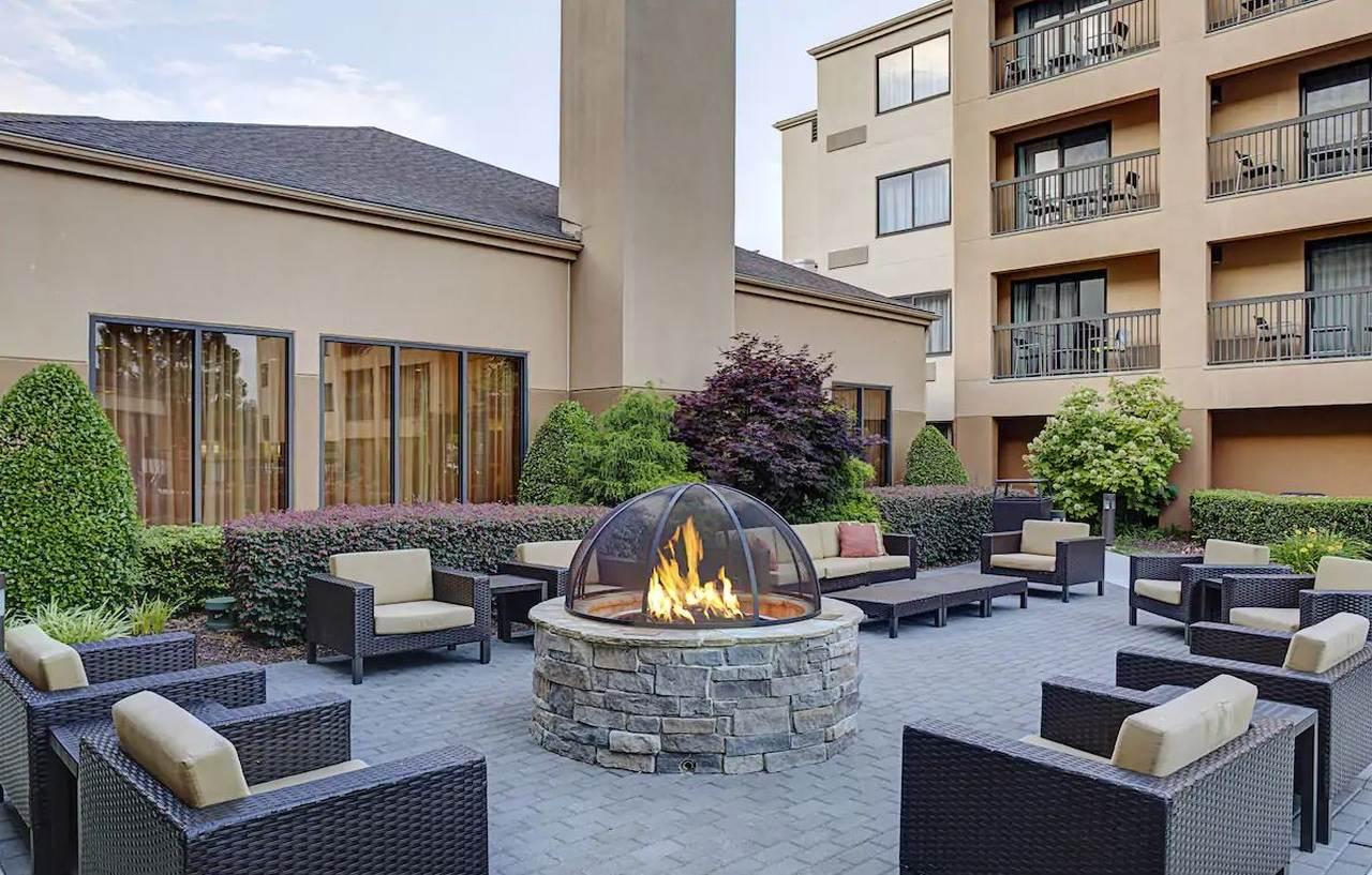 Courtyard Durham Near Duke University/Downtown Hotel Exterior photo